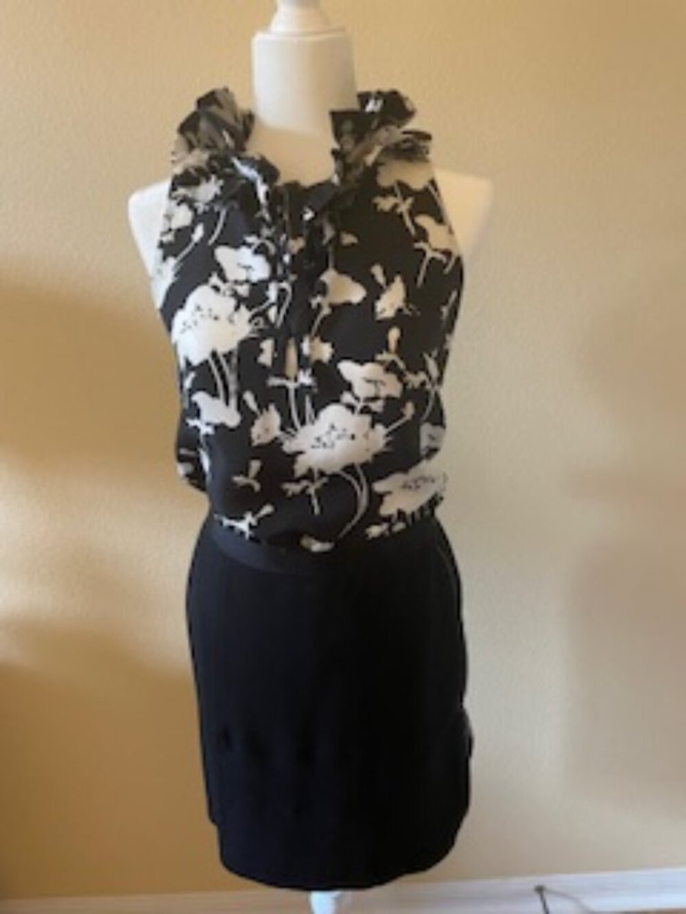 Kate Spade New York Black/White Flowered Blouse